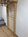 Sprossenwand Kindergarten - Seitenansicht Kletterwand aus Holz
